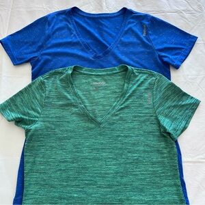 2 Reebok Womens Lg Short Sleeve V Neck Athletic Performance Speedwick T-shirts